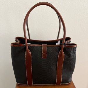 Dooney and Bourke handbag NWT